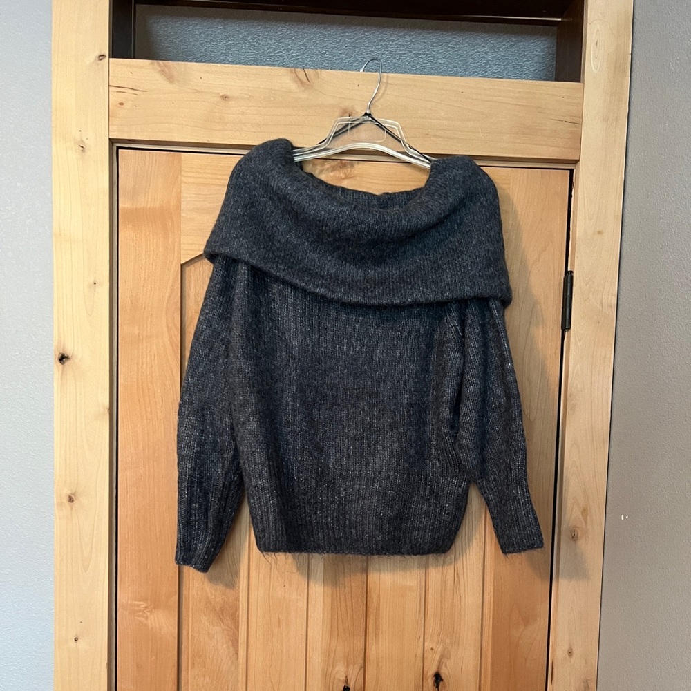 Charcoal grey sweater new with tags Small H&M